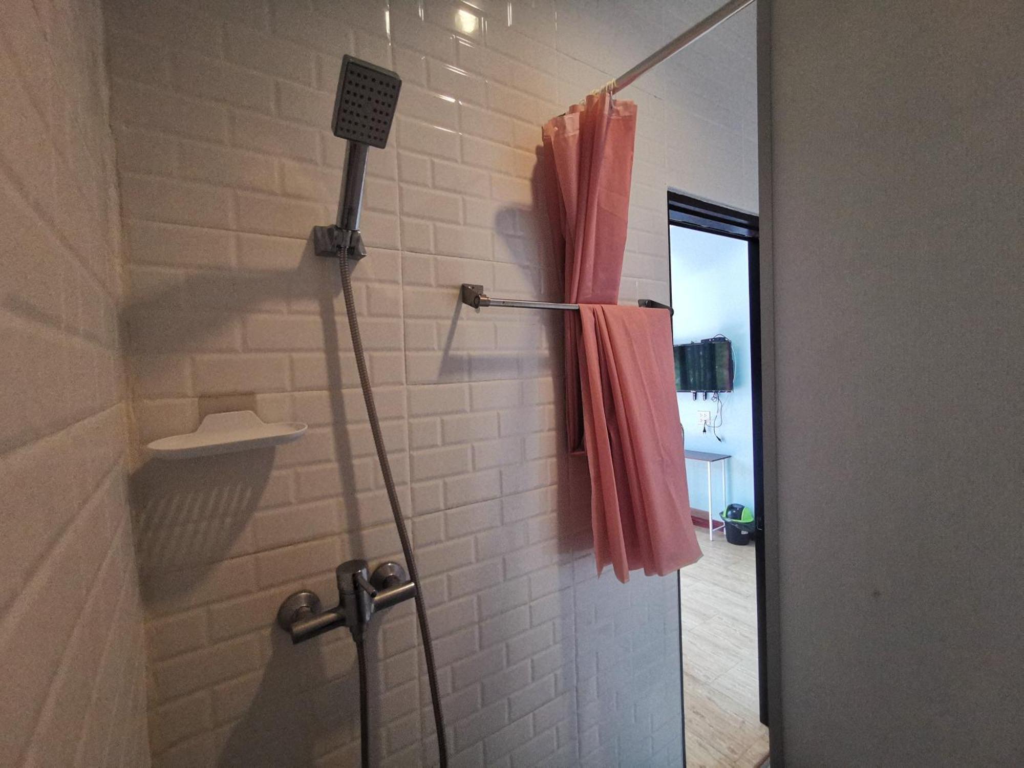 Kan Home Hotel Kanchanaburi Dış mekan fotoğraf