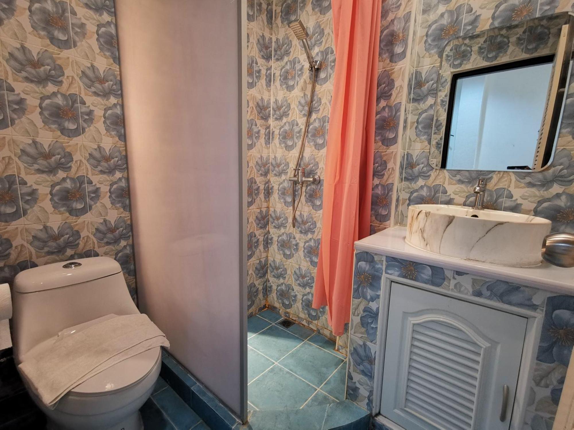 Kan Home Hotel Kanchanaburi Dış mekan fotoğraf